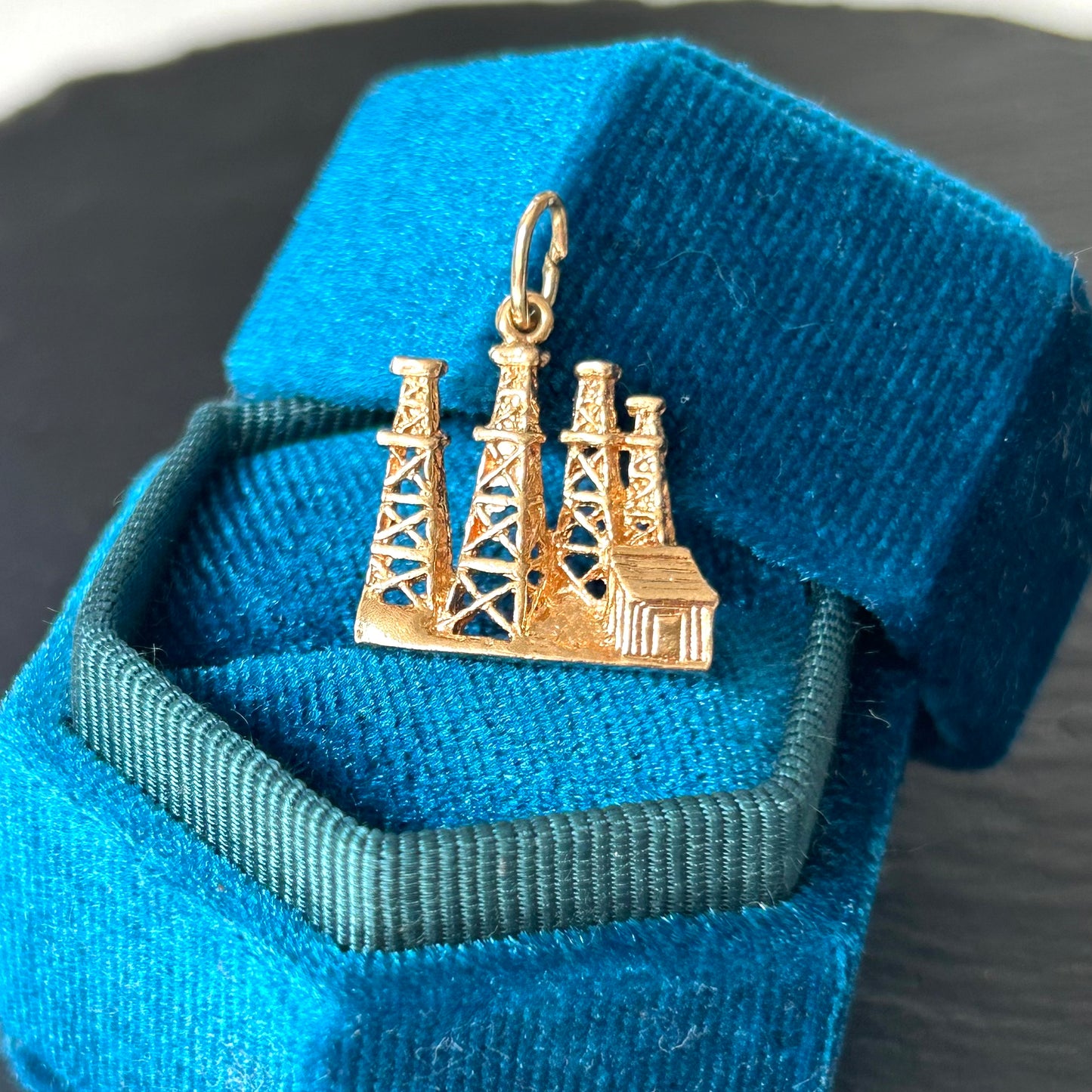 Oil Towers Charm 14k