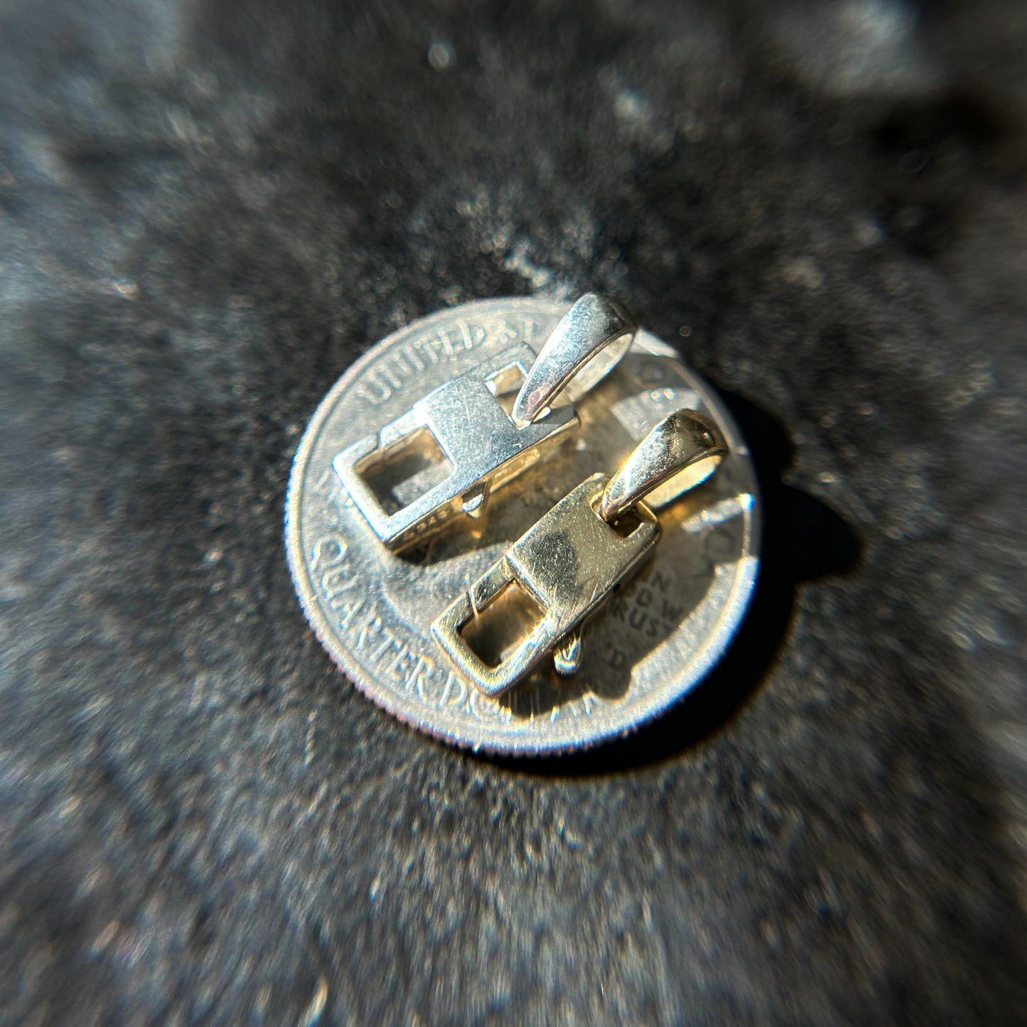 Zippy Charm Holder