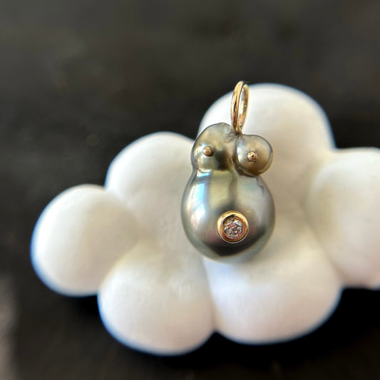 Tahitian Pearls: Heavenly Bodies Charms