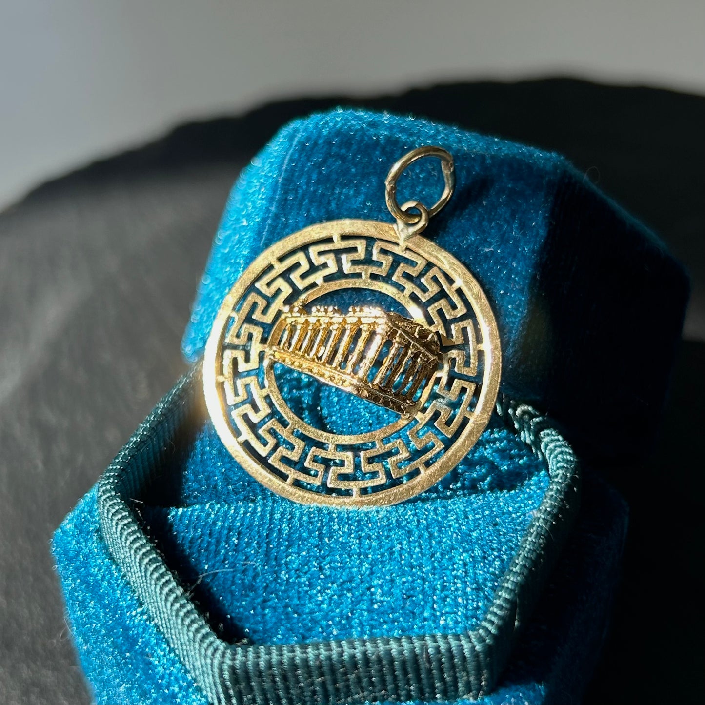 Greek Parthenon Pendant 18k